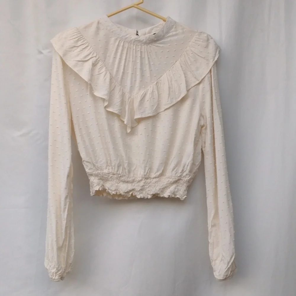 Wild Fable Cream Ruffled Top M